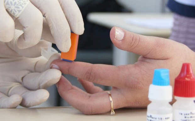 Foto de capa da notícia: UBS OFERECE TESTES RÁPIDOS E GRATUITOS PARA HIV, SÍFILIS E HEPATITES