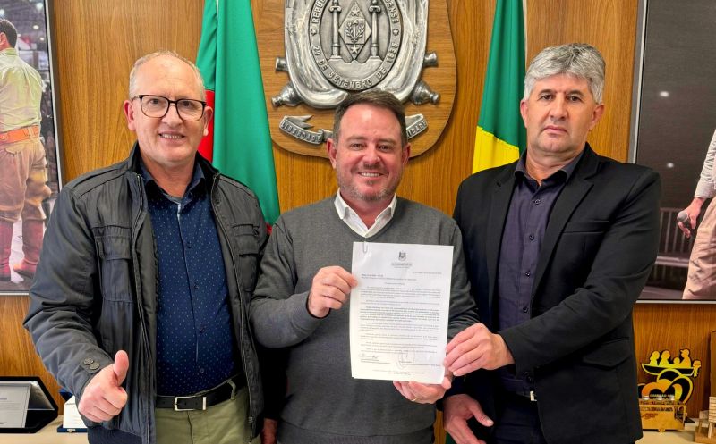 Foto de capa da notícia: LIBERADO RECURSO DE MAIS DE R$ 350 MIL PARA PAVIMENTAÇÃO NO PARQUE MUNICIPAL DE EVENTOS