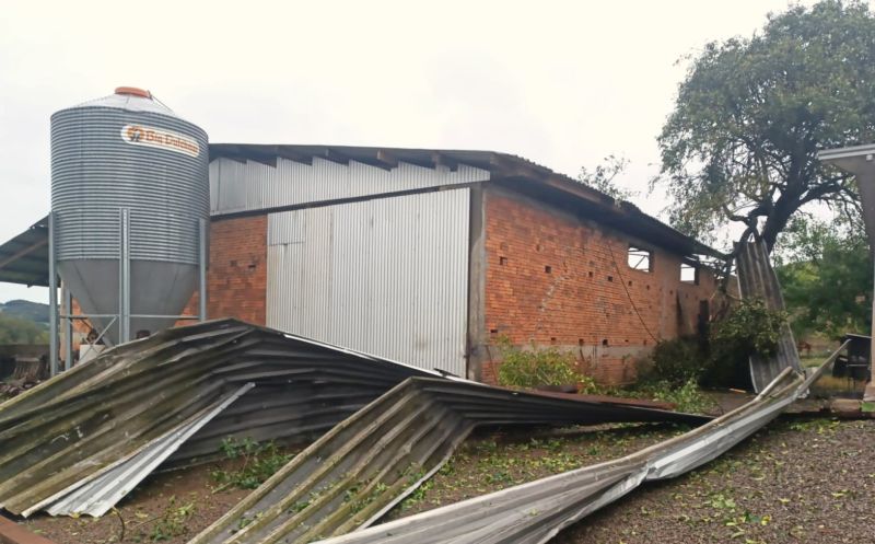 Foto de capa da notícia TEMPORAL ATINGIU O INTERIOR DO MUNICÍPIO