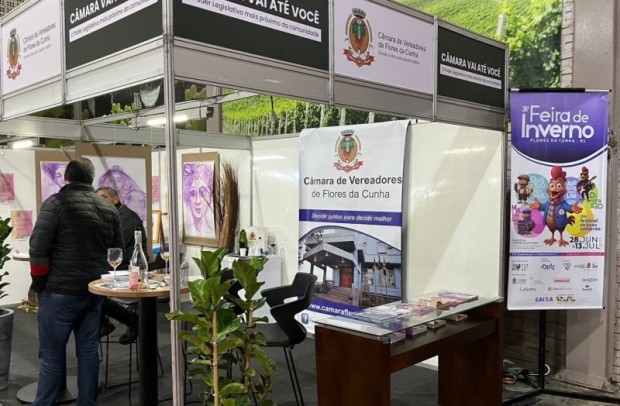Foto de capa da notícia: Câmara promove aproximação com a comunidade e debate sobre enoturismo na 36ª Feira de Inverno