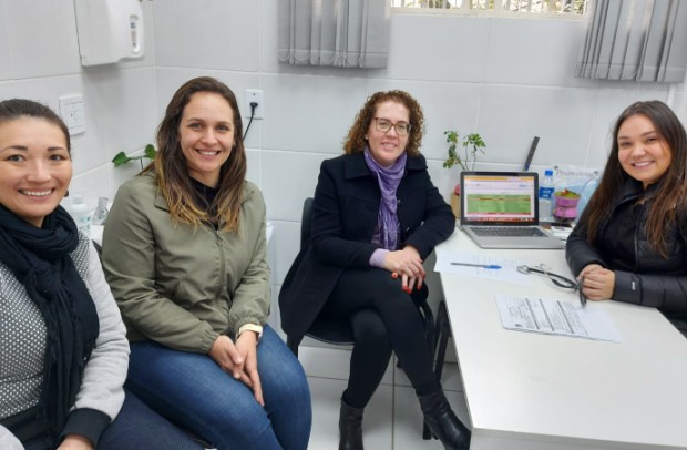 Foto de capa da notícia: Vereadora Silvana De Carli conhece estrutura do Castra Fixo em Igrejinha