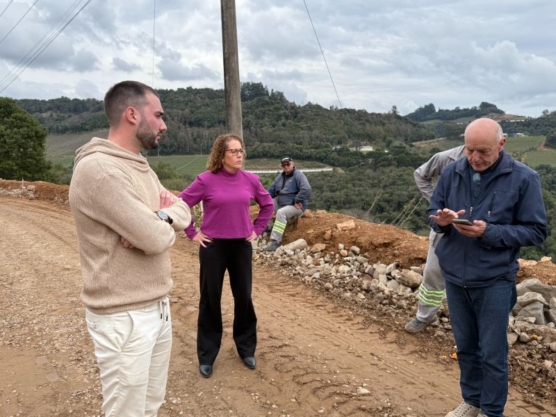 Foto de capa da notícia Comissão de Finanças e Orçamento fiscaliza obras em andamento no município
