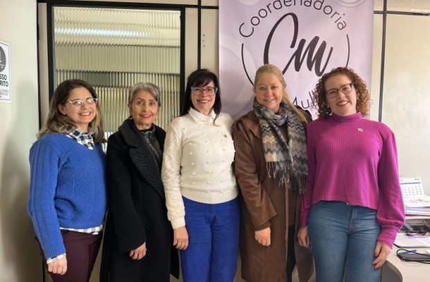 Foto de capa da notícia: Agosto Lilás: vereadoras visitam Coordenadoria e Centro de Referência da Mulher em Caxias do Sul