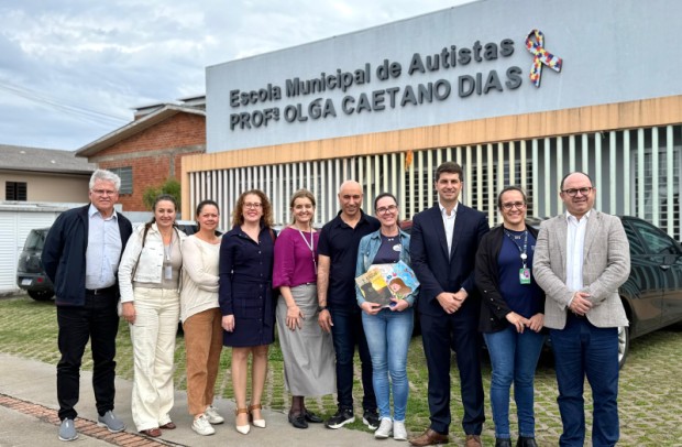 Foto de capa da notícia: Comitiva florense busca referências em inclusão social no município de Passo Fundo