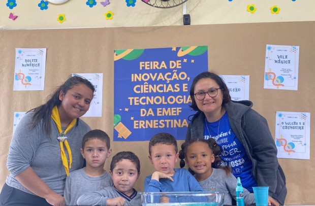 E.M.E.F. Ernestina Maria Pinto