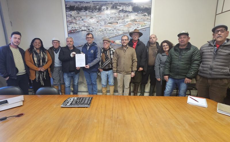 Foto de capa da notícia Executivo recebe emenda para fortalecimento da cultura tradicionalista