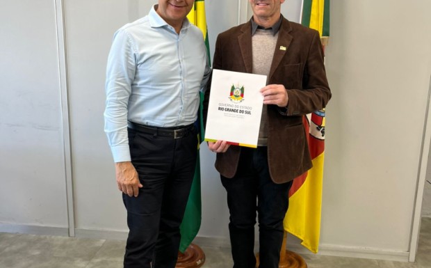 Foto de capa da notícia: Executivo firma parceria com o Estado para construção de moradias a famílias afetadas por calamidade
