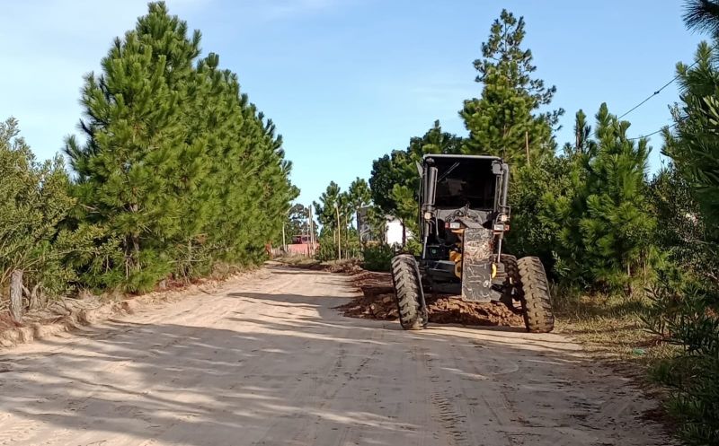 Foto de capa da notícia: Serviço de nivelamento de solo é realizado no Beco do Retiro