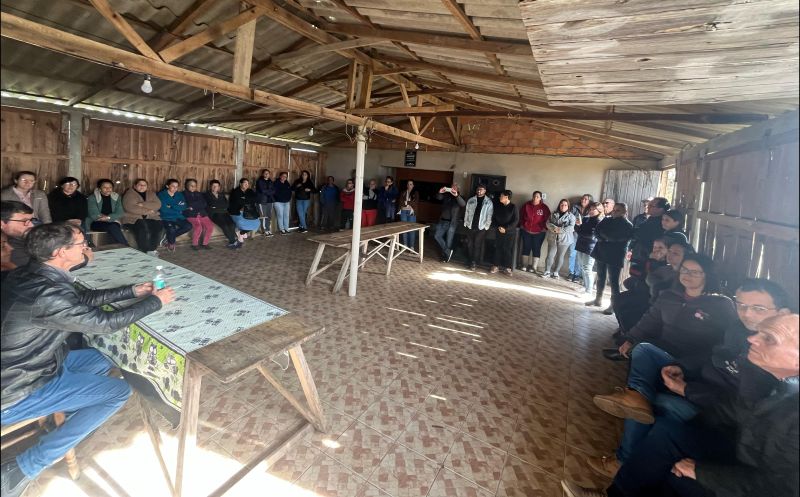 Foto de capa da notícia: Prefeitura promove reunião na Várzea para tratar do transporte coletivo no interior