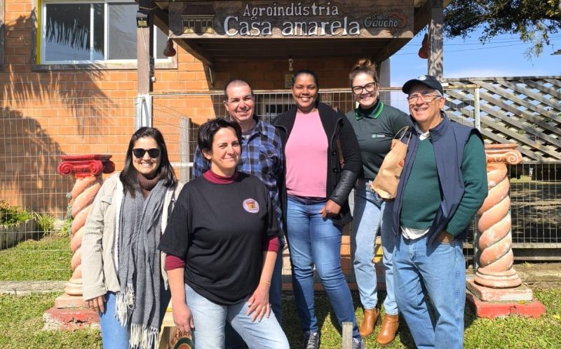 Foto de capa da notícia: Produtores e SMAP realizam visita técnica às Agroindústrias Casa Amarela e Lá Beca