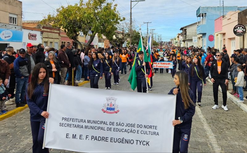 Foto de capa da notícia: São José do Norte celebra a Semana da Pátria com desfile cívico-cultural