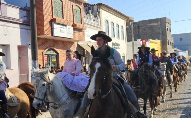 Foto de capa da notícia: Acendimento da Chama Crioula abre Festejos Farroupilhas 2025 em São José do Norte