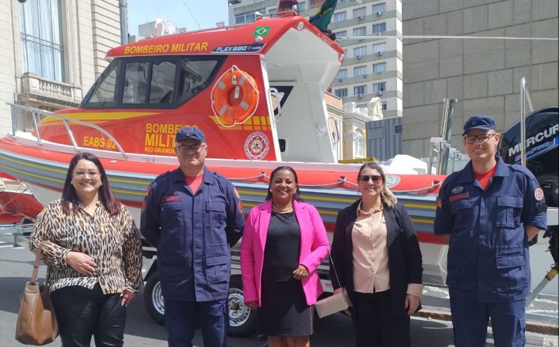 Foto de capa da notícia: São José do Norte recebe ambulancha para reforçar a segurança pública