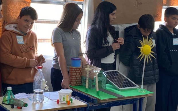 Foto de capa da notícia: Etapa Escolar da Inovatec valoriza criatividade e inovação dos estudantes