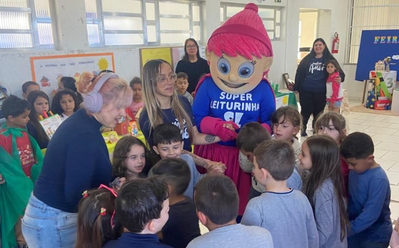 Foto de capa da notícia: E.M.E.F. Tobias da Silva realiza etapa escolar da FLINORTE