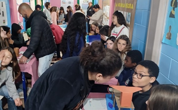 Foto de capa da notícia: E.M.E.F. João de Deus Collares realiza etapa escolar da FLINORTE