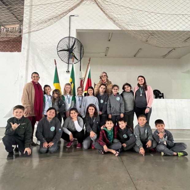 Foto de capa da notícia: Grandes projetos na Feira de Iniciação Científica