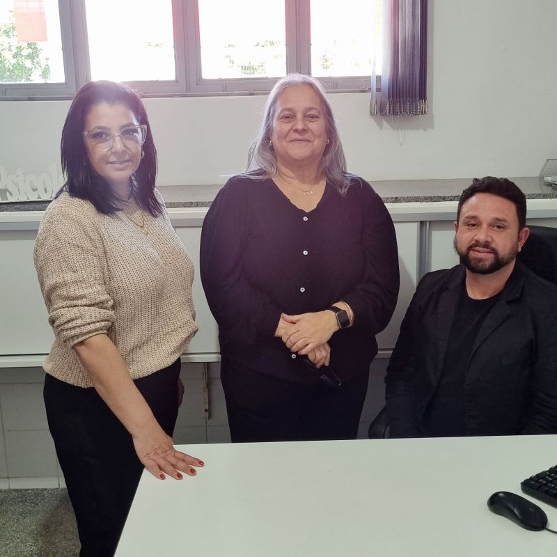 Foto de capa da notícia: Escolas da rede municipal de ensino contam agora com equipe multidisciplinar