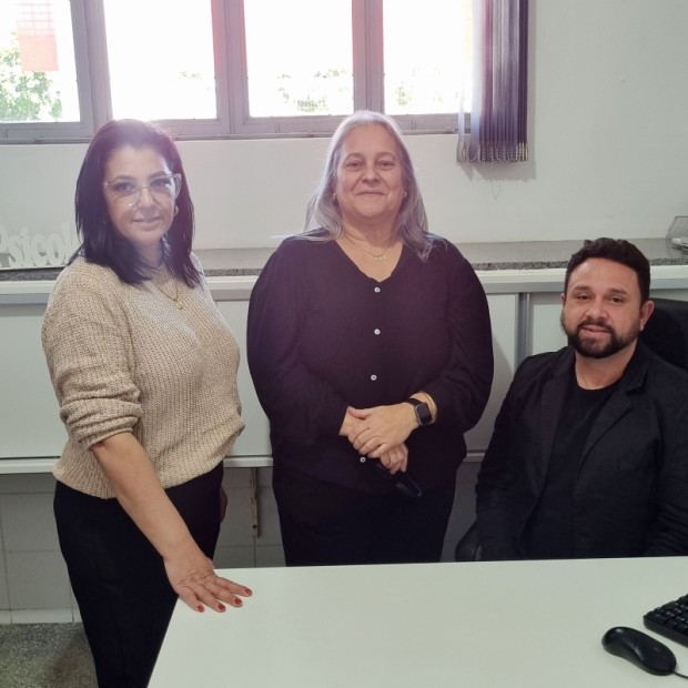 Foto de capa da notícia: Escolas da rede municipal de ensino contam agora com equipe multidisciplinar