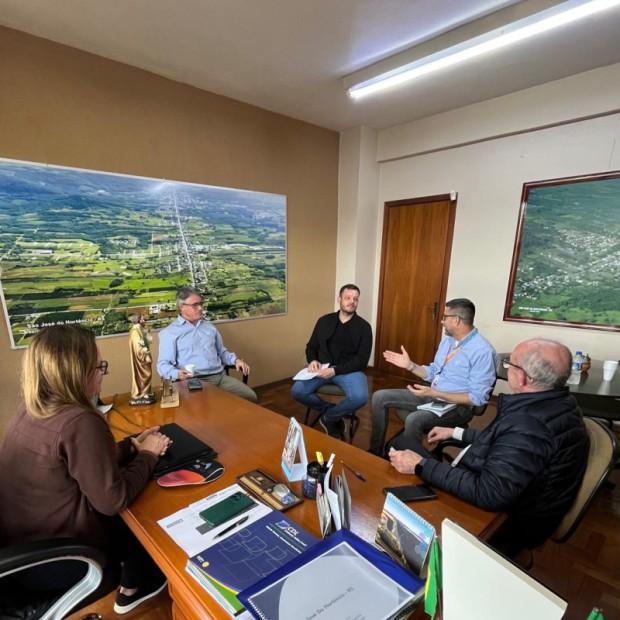 Foto de capa da notícia: Gestão municipal realiza reunião com coordenação da RGE