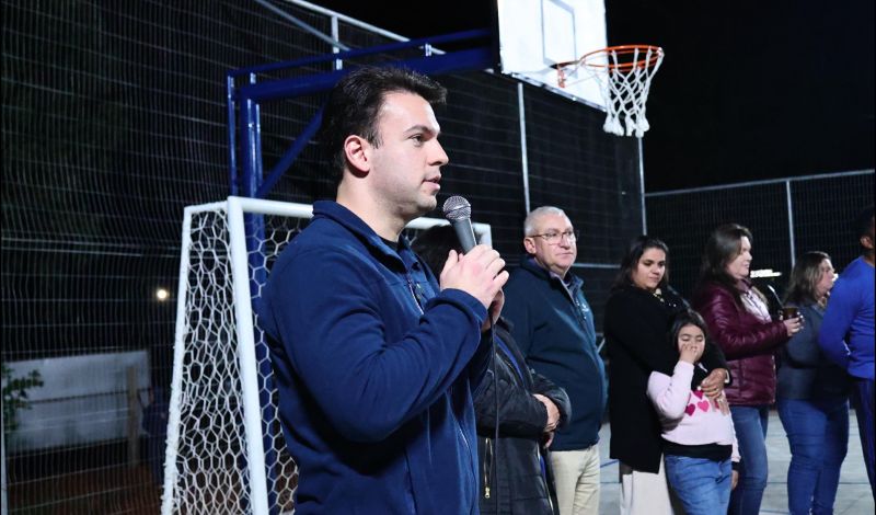 Foto de capa da notícia: Esporte como transformação: Prefeitura entrega nova quadra poliesportiva na Zona Sul