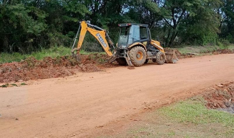 Foto de capa da notícia: Prefeitura inicia obras para melhoria viária e combate a alagamentos na Vila Tiarajú
