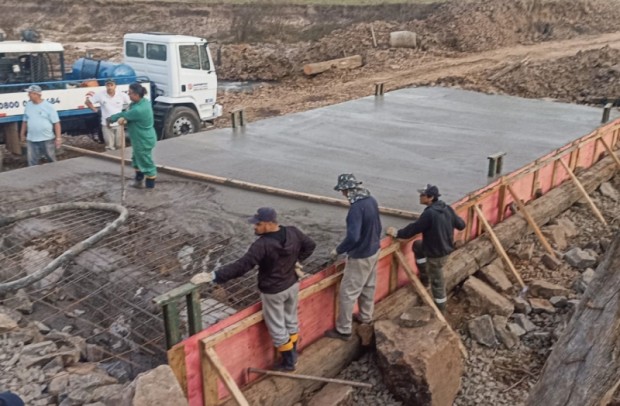 Foto de capa da notícia: Obra histórica entre São Gabriel e Dilermando de Aguiar reforça integração regional