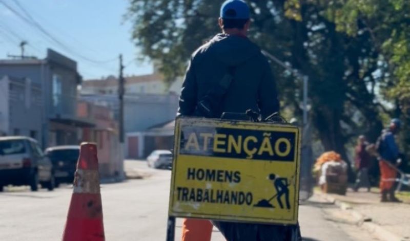 Foto de capa da notícia: Cidade Limpa: Prefeitura realiza mutirão de limpeza em diversos pontos do município