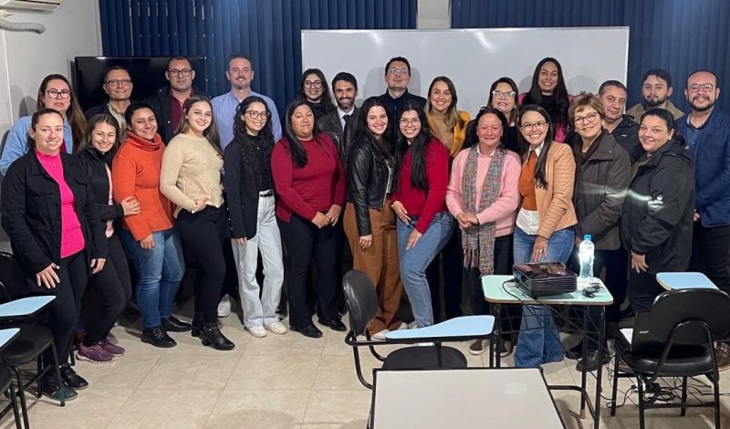 Foto de capa da notícia: Saúde mental no trabalho é tema de encerramento de curso em São Gabriel
