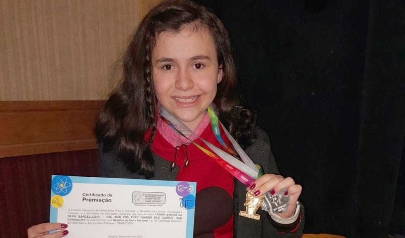 Foto de capa da notícia: Aluna da Escola Ginásio São Gabriel conquista medalhas na Olimpíada de Matemática 2024