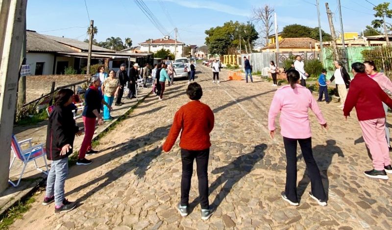 Foto de capa da notícia: Projeto da Prefeitura “Fisioterapia na Rua” transforma a vida de idosos e concorre a prêmio estadual