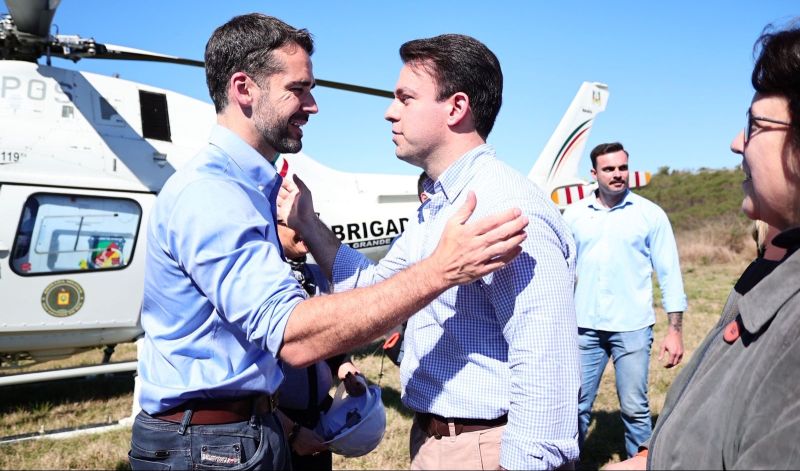 Foto de capa da notícia: Prefeito Lucas Menezes acompanha governador Eduardo Leite em vistoria às obras da Barragem do Jaguari