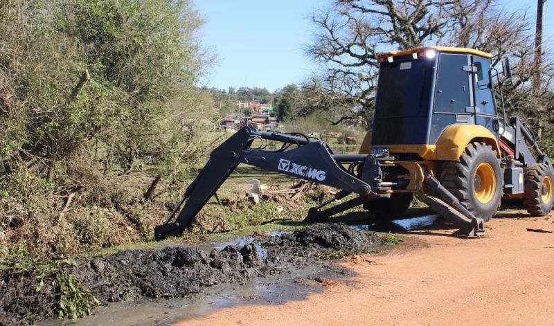 Foto de capa da notícia: Prefeitura intensifica mutirão de limpeza e recuperação após enxurrada em São Gabriel