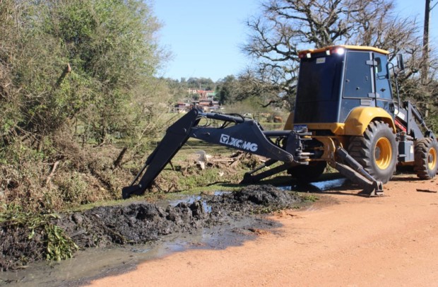 Foto de capa da notícia: Prefeitura intensifica mutirão de limpeza e recuperação após enxurrada em São Gabriel