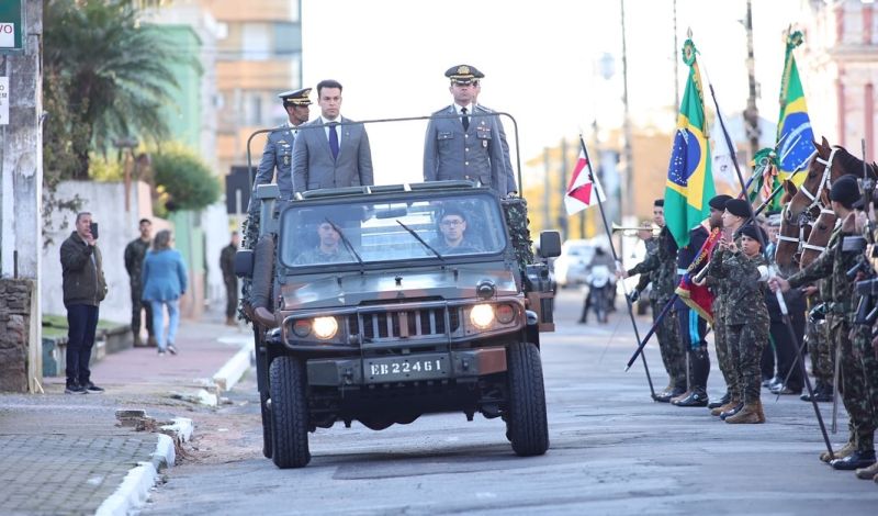 Foto de capa da notícia: Comemorações da Independência começam com desfile cívico-militar