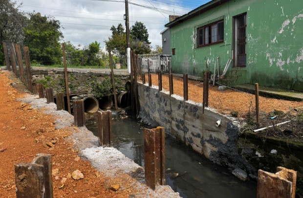 Foto de capa da notícia: Prefeitura concluiu obra de contenção de muro na Sanga da Rivera