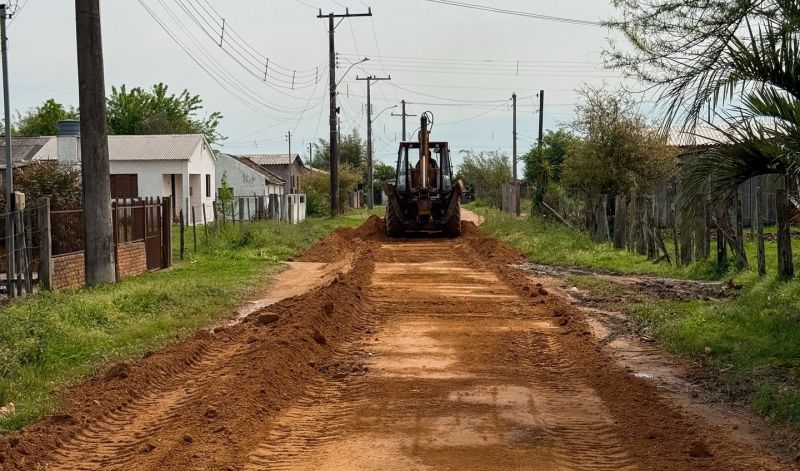 Foto de capa da notícia: Serviços Urbanos inicia manutenção na Vila Santa Clara e cronograma prevê atendimento em todos os bairros