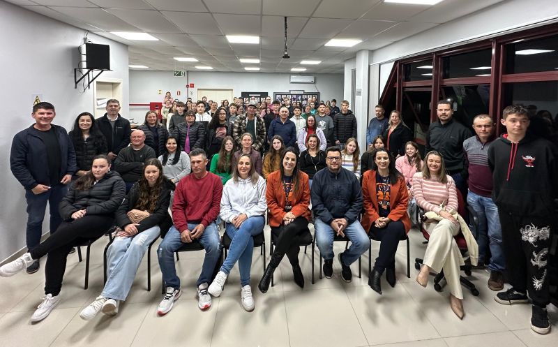 Foto de capa da notícia: Prefeitura e Acisa lançam projetos para incentivar jovens na agricultura e no empreendedorismo