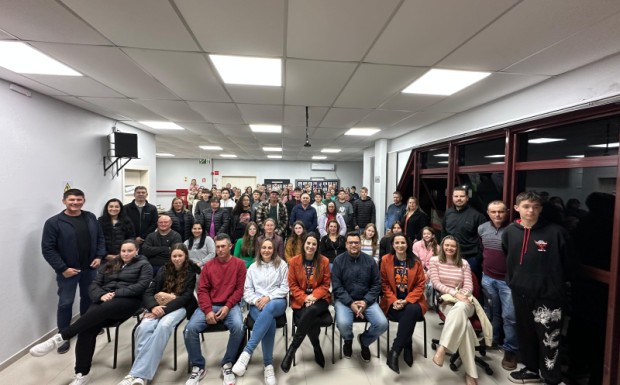 Foto de capa da notícia: Prefeitura e Acisa lançam projetos para incentivar jovens na agricultura e no empreendedorismo