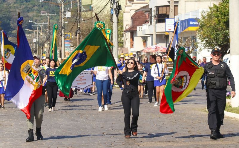 Foto de capa da notícia: Agudo celebra Independência do Brasil com Desfile Cívico na Avenida Concórdia