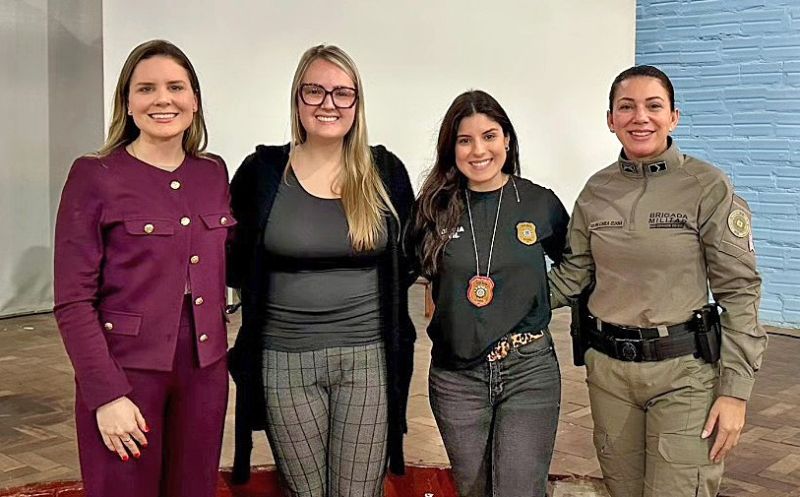 Foto de capa da notícia: Alunos da Rede Municipal participam de palestra sobre violência de gênero contra a mulher