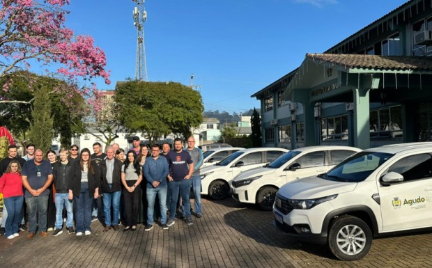 Foto de capa da notícia: Novos veículos devem reforçar frota da Prefeitura de Agudo