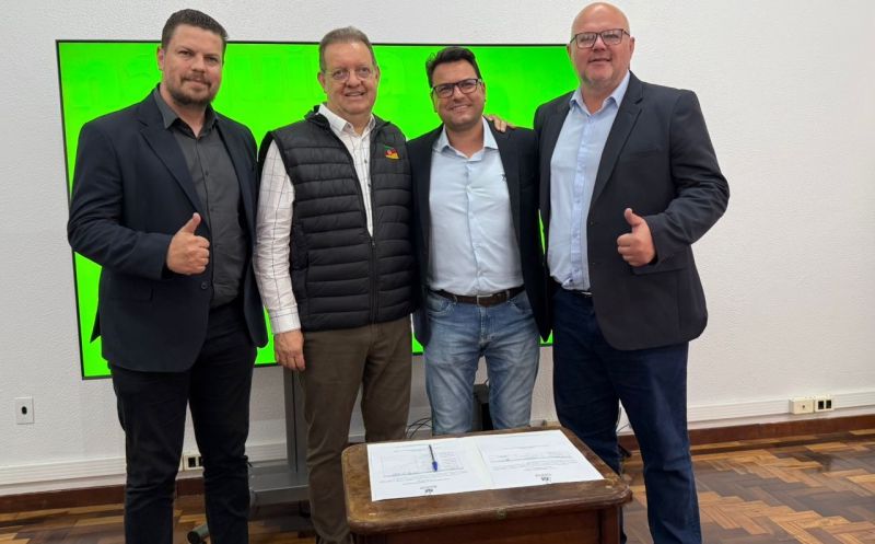 Foto de capa da notícia: Agudo firma parceria com o Estado para investir na recuperação de estradas vicinais