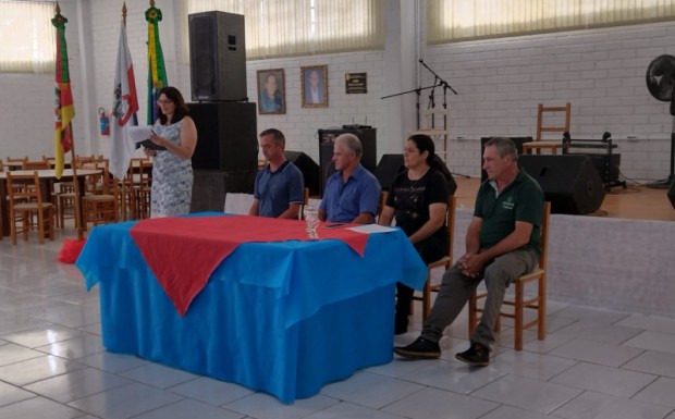 Foto de capa da notícia: TOMAM POSSE NOVOS CONSELHEIROS TUTELARES DO MUNICÍPIO