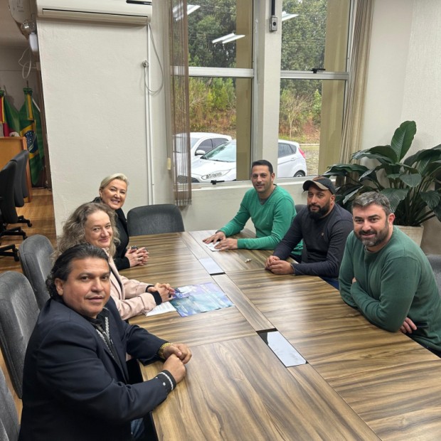Foto de capa da notícia: CÂMARA RECEBE COMISSÃO ORGANIZADORA DO SERRA SUMMIT 2025