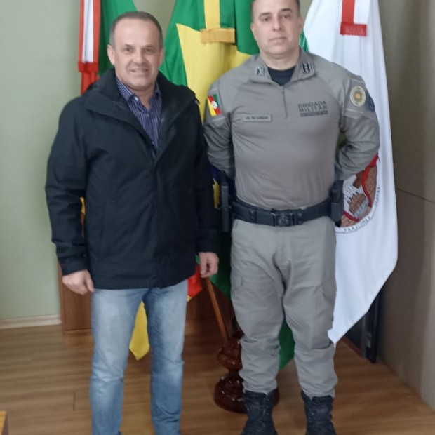 Foto de capa da notícia: VILA FLORES RECEBE COMANDANTE REGIONAL DA BRIGADA MILITAR