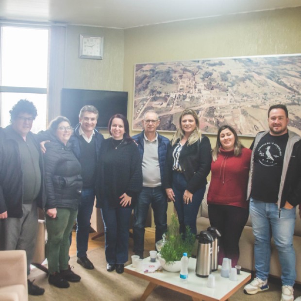 Foto de capa da notícia: DEPUTADO VILMAR ZANCHIN VISITA VILA FLORES