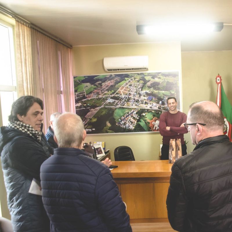 Foto de capa da notícia: VILA FLORES RECEBE DEPUTADO FEDERAL DANRLEI
