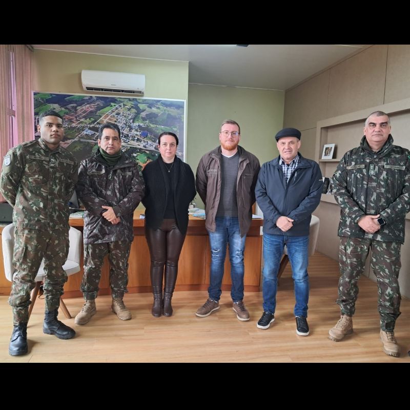Foto de capa da notícia: GABINETE RECEBE CHEFE DE RECRUTAMENTO E TENENTE CORONEL