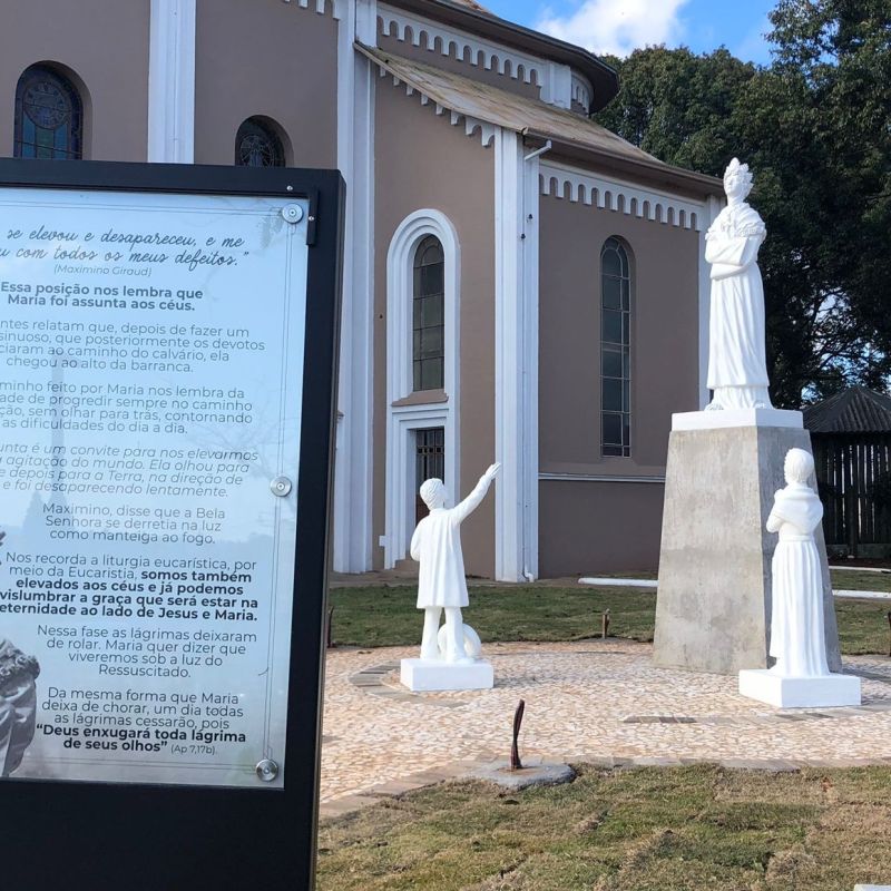 Foto de capa da notícia: Reinauguração da Praça Frei Adelar Primo Rigo em Vila Flores
